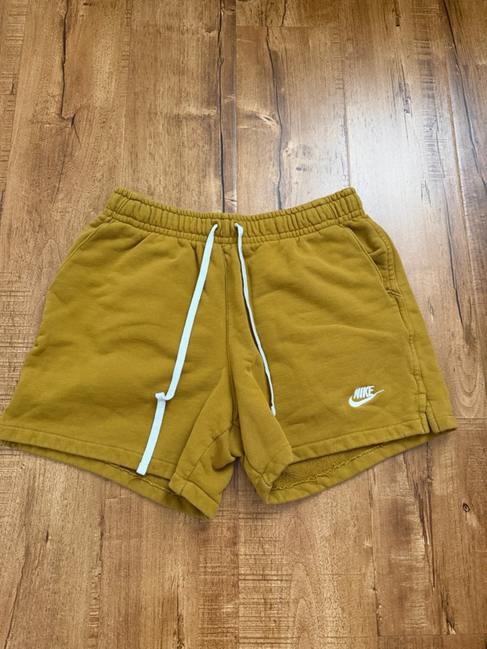 Nike Men's Gold Casual Fleece Shorts